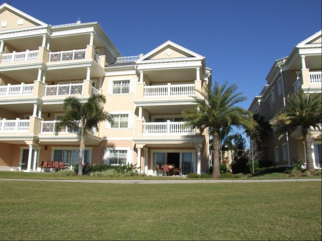 Popular attractions Area Nearby Property